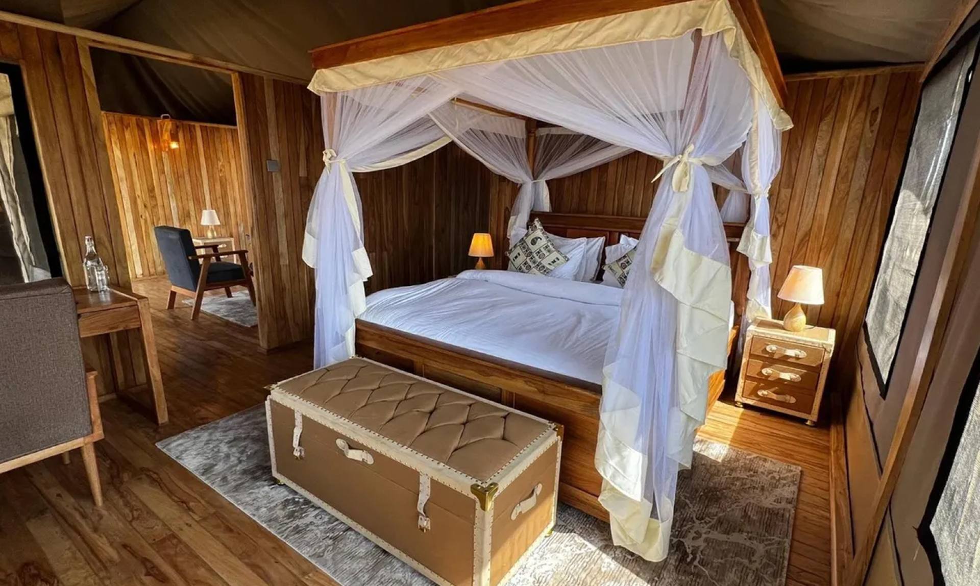 Signature Serengeti tented camp central Serengeti